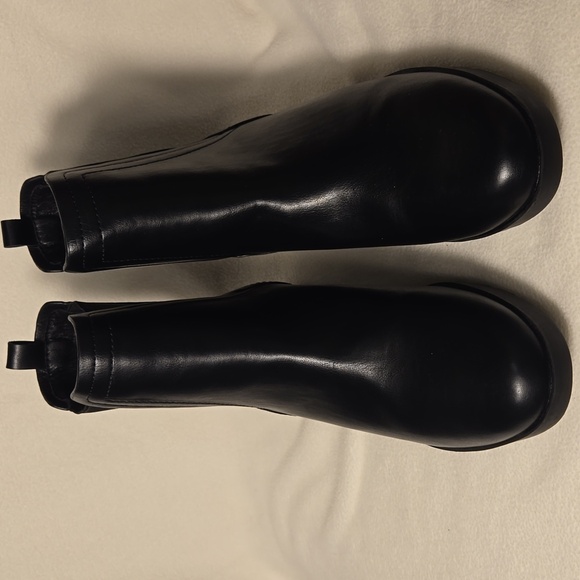 Taryn Rose Ladies Black Wedge Heel Bootie Size 8.5 - Picture 4 of 10